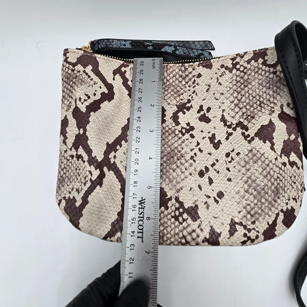 Moda Luxe capture attention